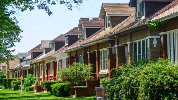 wide_lrg_chicago-bungalow-04-ear-2